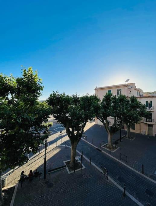 So'Conciergerie -Studio Situe Dans Le Centre Ville Cassis Exterior photo